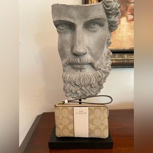 NWT COACH Wristlet Corner Zip In Signature Canvas